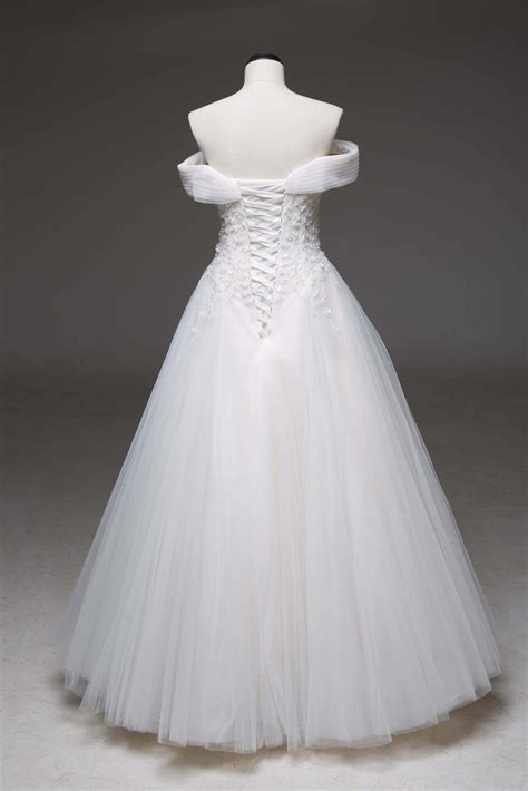 Https://tommynaija.com/wedding/wedding Dress Rentals Online