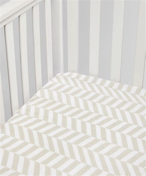 Look At This Bambino Land White And Gray Chevron Organic Muslin Fitted