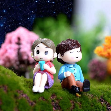 2pcs Romantic Lover Figurines Boy Girl Wedding Doll Miniatures Couple