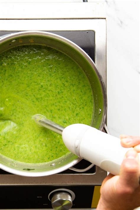 Broccoli Spinach And Basil Soup A Fresh And Light Broccoli And Spinach Soup