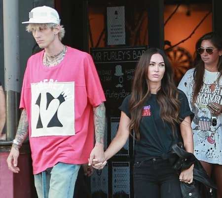 Machine gun kelly's professional life is thriving. Who is Machine Gun Kelly Dating? Know His Relationship ...