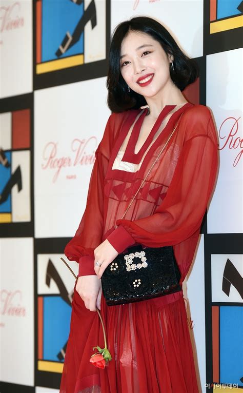 Sexiest Red Carpet Dresses Ever Worn By K Pop Idols Koreaboo