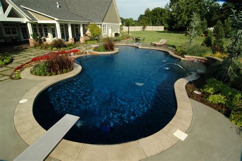 6 Things To Consider When Choosing Kid Friendly Pool Water Features