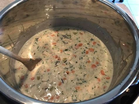 Place all ingredients except the heavy cream, cornstarch, and water, into the slow cooker in the order listed. PANERA BREAD's chicken & wild rice soup | Dwneastlady ...