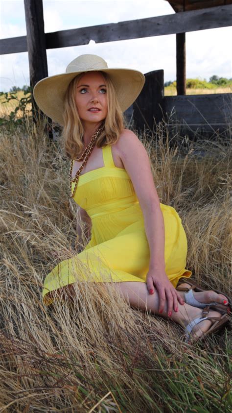 Melissa Hunter Female Model Profile Portland Oregon Us 30 Photos