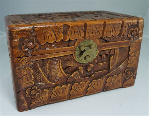 Vintage Chinese Or Japanese Wood Hand Carved Jewelry Trinket Box 139