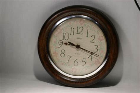 Rare Vintage Sunbeam 11 Round Quartz Wood Case Wall Clock Ebay
