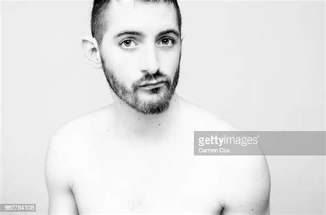 Semi Nude Self Portrait Fotografías E Imágenes De Stock Getty Images