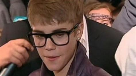 Video Justin Bieber Takes Plea Deal In Egg Throwing Incident Abc News