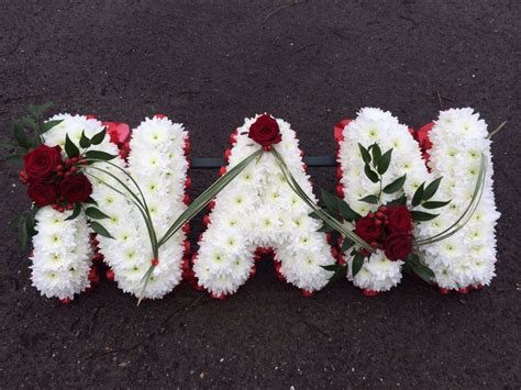 Nan Tribute Edged With Pleated Red Ribbon Based With White