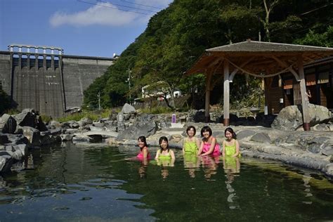 ダムを眺める「砂湯」は圧巻。湯原温泉を訪ねる│観光・旅行ガイド ぐるたび