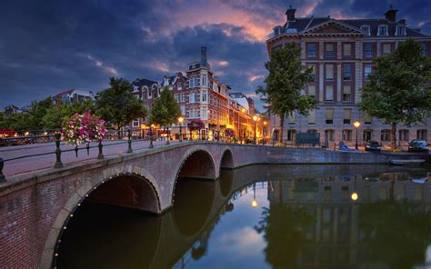 Amsterdam At Dusk Hd Wallpaper Background Image 1920x1200