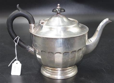 1932 Sheffield Sterling Silver Teapot By Viners Limited Tea And Coffee