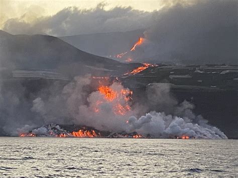 La Palma Volcano Update New Lava Delta Continues To Grow