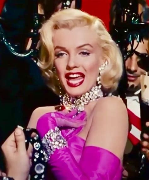Marilyn Sings Diamonds Are A Girls Best Friend In The Movie Gentlemen Prefer Blondes Marilyn