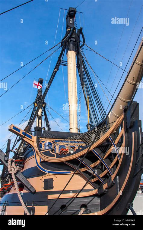 Bow And Starboard Of Hms Victory Stock Photo Alamy