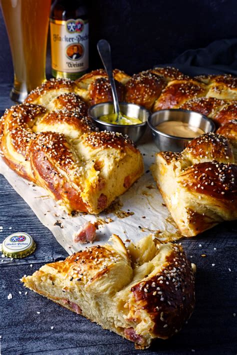 Place the pretzels and candy in the oven for 4 to 5 minutes. Stuffed Pretzel Wreath | Bavarian Stuffed Ham & Cheese ...