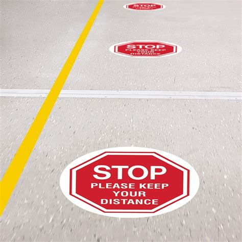 Floor Marking Sign Stop Please Keep Your Distance 300mm Diameter