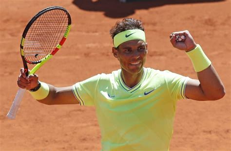 French Open In Paris Rafael Nadal Deklassiert Roger Federer Und Steht