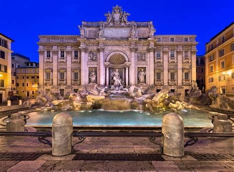 The official website of professional italian football club as roma. Fontana di Trevi a Roma