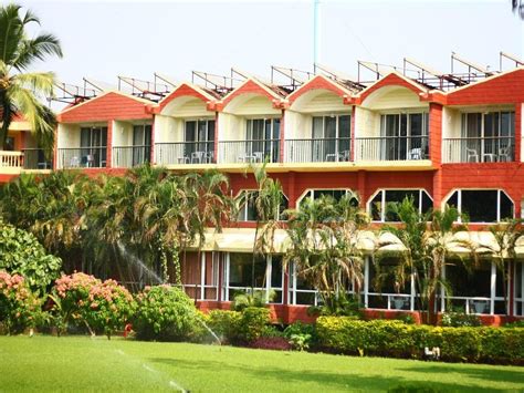 Majorda Beach Resort Goa Hotel Reviews Photos Rate Comparison