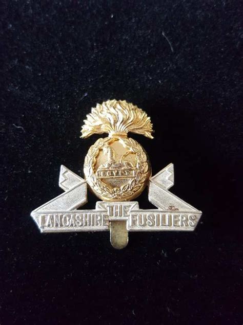 Wwii Lancashire Fusiliers Regiment Cap Badge Authentic Antique Arms