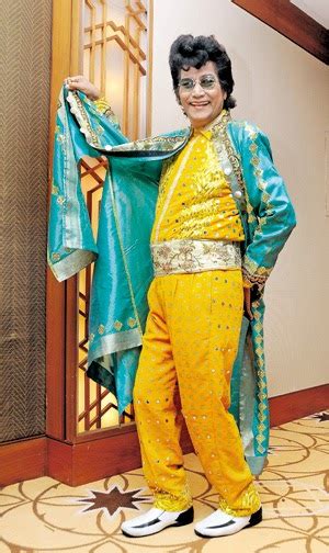 Daud kilau pssst ℗ 2004 kru music sdn. Raja Gelek - M. Daud Kilau Dengan Labuci
