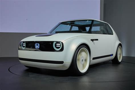 Honda e advance similar range 8% faster acceleration similar energy consumption similar charging an ev in europe differs by country. Honda Sports EV and Urban EV Concepts Reveal Future-Retro ...