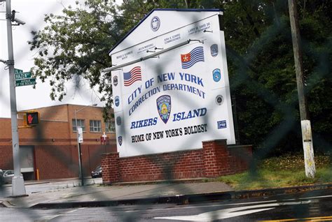 Tackling the Mental Health Problem in New York City's Jails - Newsweek