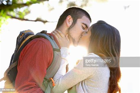 High School Kissing Photos Et Images De Collection Getty Images