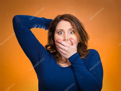 Startled Woman Looking Shocked Surprised — Stock Photo