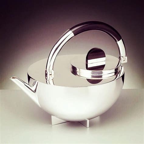 Marianne Brandt #teapot 1924 | bauhaus-movement.com | Bauhaus furniture