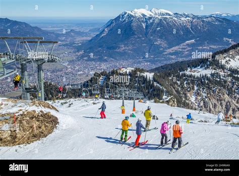 Kandahar Express Bergstation Skigebiet Garmsich Classic Garmisch Partenkirchen Oberbayern
