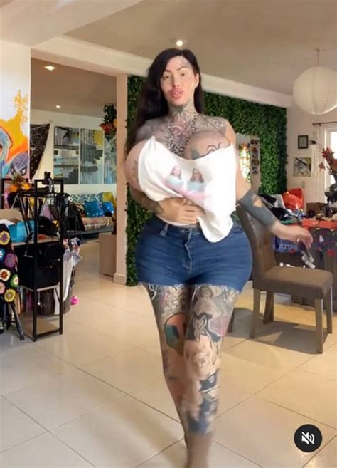 model who wants world s fattest vagina shares snap of herself without fillers i know all news