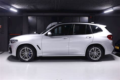 It even has a list of computer codes in the back BMW X3 30d Pack M - Deal & Drive