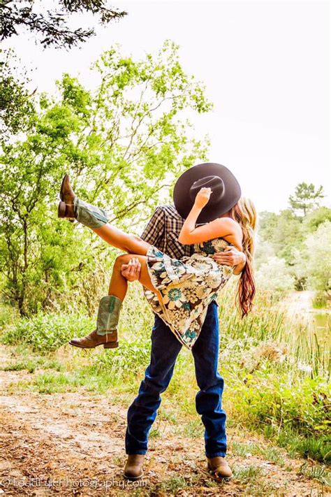 Pin By Yasmin Olivas Moreno On Relationship Goals Engagement Photos