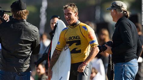 chris davidson former australian surfer dies after being punched outside pub united states