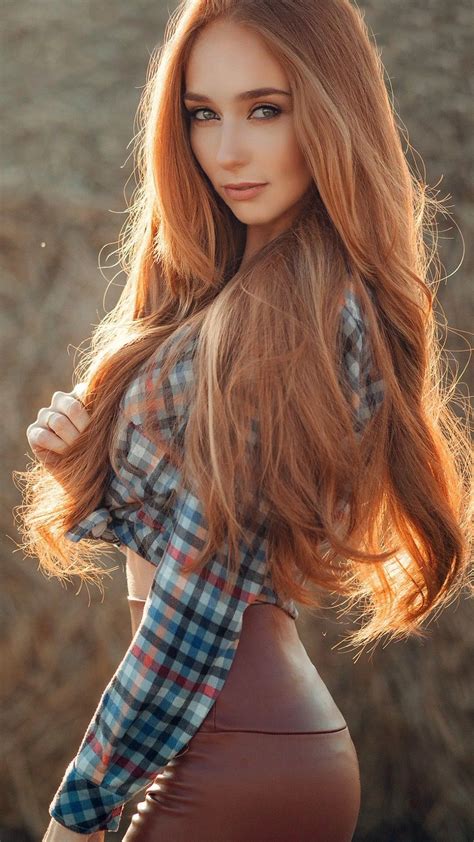Shes Saying Something Stunning Redhead Beauty Long Hair Styles