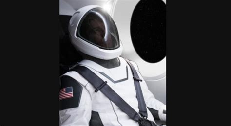 Spacex designs, manufactures and launches advanced rockets and spacecraft. Elon Musk reveals first official photo of the SpaceX space ...