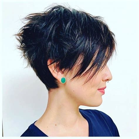 Pin by Laëtitia G B on Coupe de cheveux Edgy pixie hairstyles Razored haircuts Thick hair styles