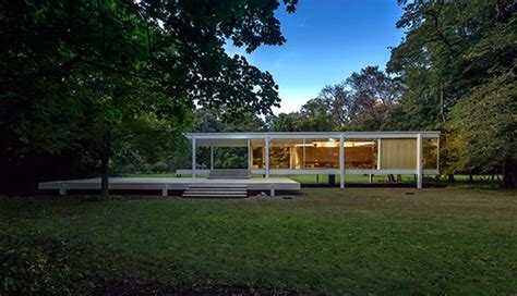 Mies Van Der Rohes Farnsworth House Faces An Uncertain