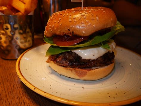 GBK delivers on the gourmet burgers - The Oxford Student