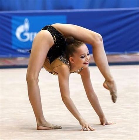 Rhythm Flexibility With Images Gymnastics Photography Gymnastics