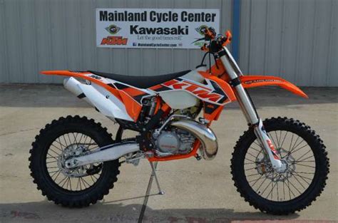 6 gears, wide ratio fuel system: Top Latest Bikes: 2017 KTM 150 XC vs 2015 KTM 150 SX ...