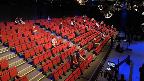 BBC Welcomes Back Small Studio Audiences, 'QI' Recording - Deadline