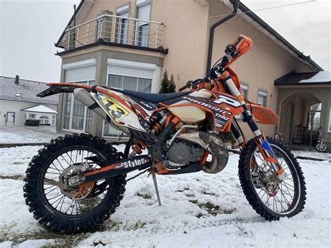 The ktm 300 exc has been a favourite with aussie dirt riders for a long time. KTM 300 2T 2015 | Viti