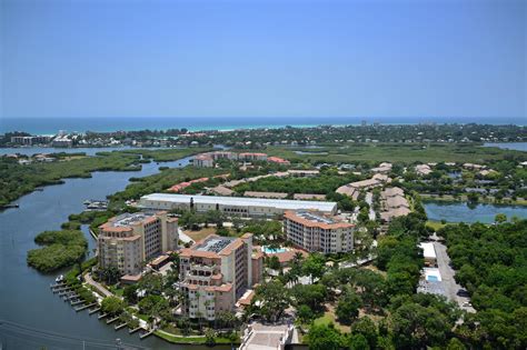 Phillippi Landings in Sarasota : Waterfront Villas & Condos for Sale