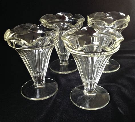4 Vintage Ice Cream Sundae Dishes Jeannette Fountain Ware Glassware By