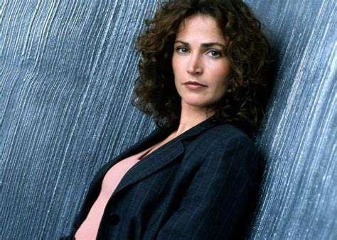 Kim Delaney Star Facts Nypd Blue Tv Show Casting Mode Hijab Favorite Tv Shows Favorite