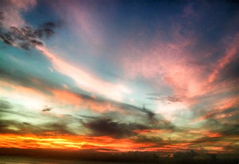 無料画像 地平線 雲 日の出 日没 太陽光 夜明け 雰囲気 夕暮れ イブニング 残光 気象現象 朝は赤い空